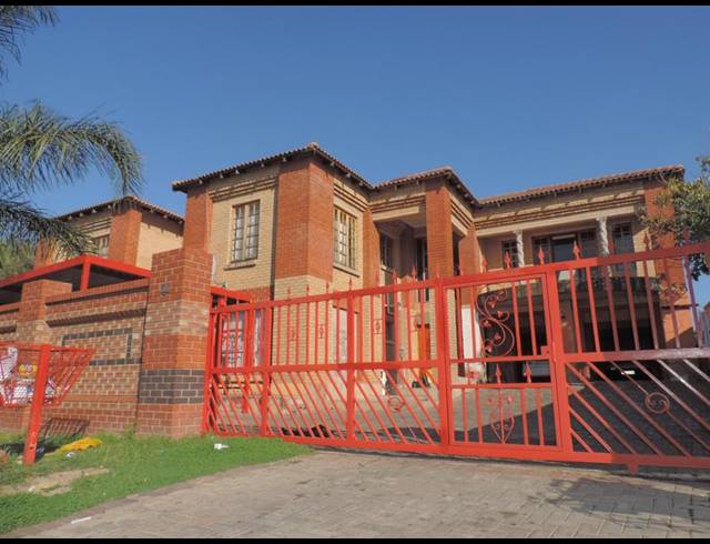13 BEDROOM HOUSE FOR SALE IN BIRCH ACRES